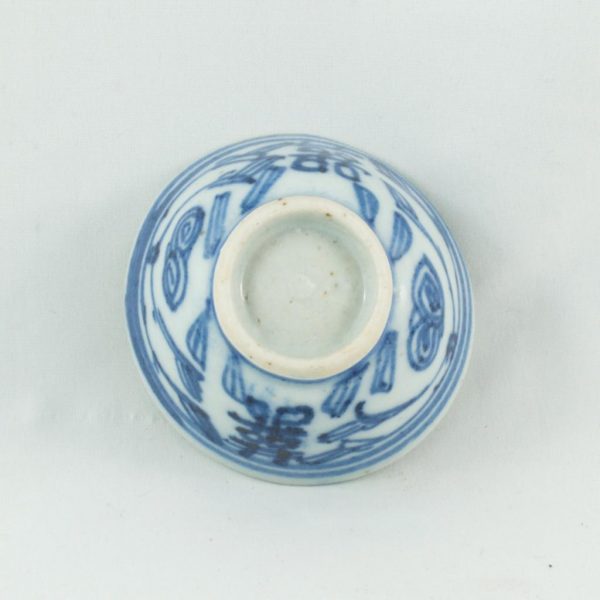 Antique Tea Cup in Blue and White Porcelain "Dupla Felicidade"