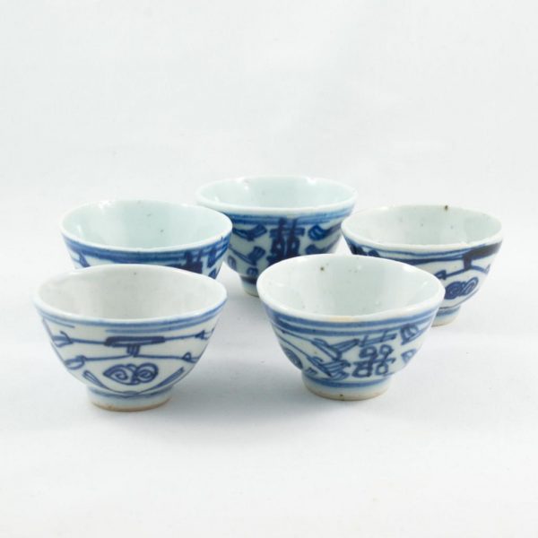 Antique Tea Cup in Blue and White Porcelain "Dupla Felicidade"