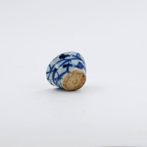 CUP-AT-005-5_1763992506851-1.jpg Miniature Tea Cup in Blue and White Porcelain from the Early 20th Century