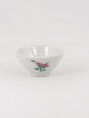 Antique Miniature Tea Cup in Porcelain Famille-Rose Flower Design