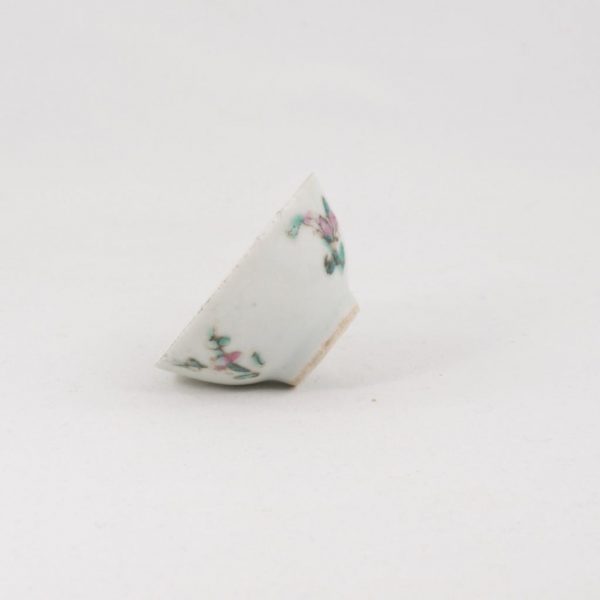 Antique Miniature Tea Cup in Porcelain Famille-Rose Flower Design