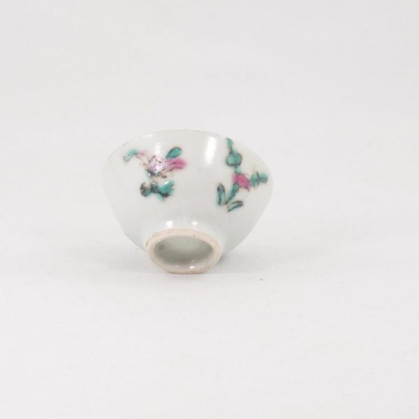 Antique Miniature Tea Cup in Porcelain Famille-Rose Flower Design