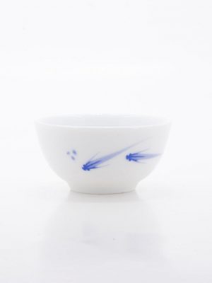 Blue and White Porcelain Tea Cup "Fish"
