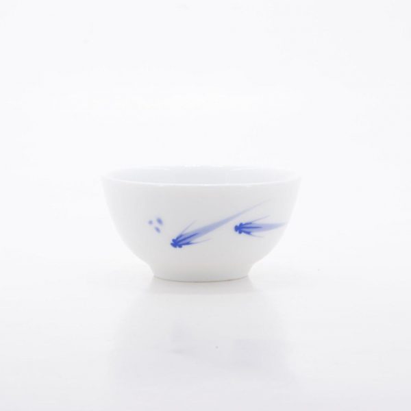 Blue and White Porcelain Tea Cup "Fish"