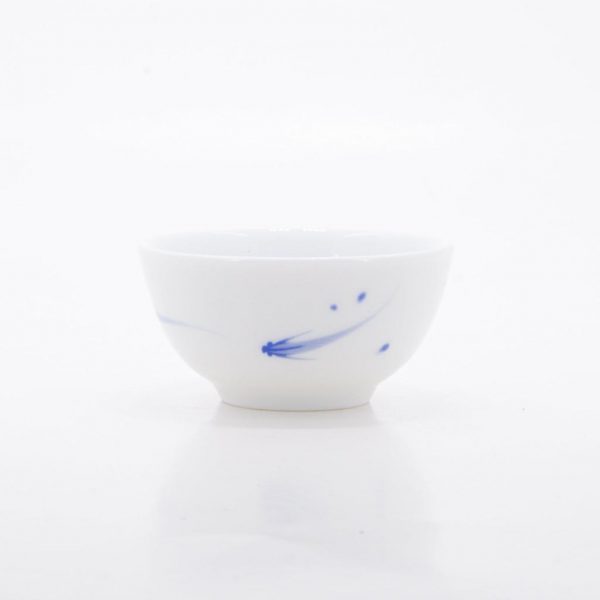 Blue and White Porcelain Tea Cup "Fish"