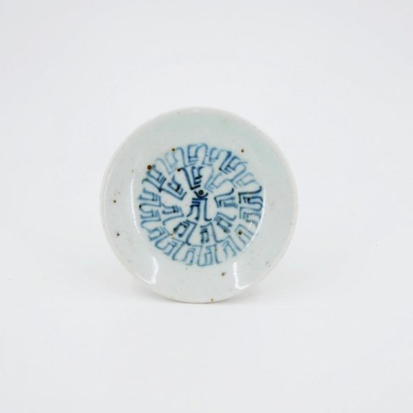Handmade Wood Fired Chinese Antique Style Porcelain Blue And White Dao Symbol Saucer