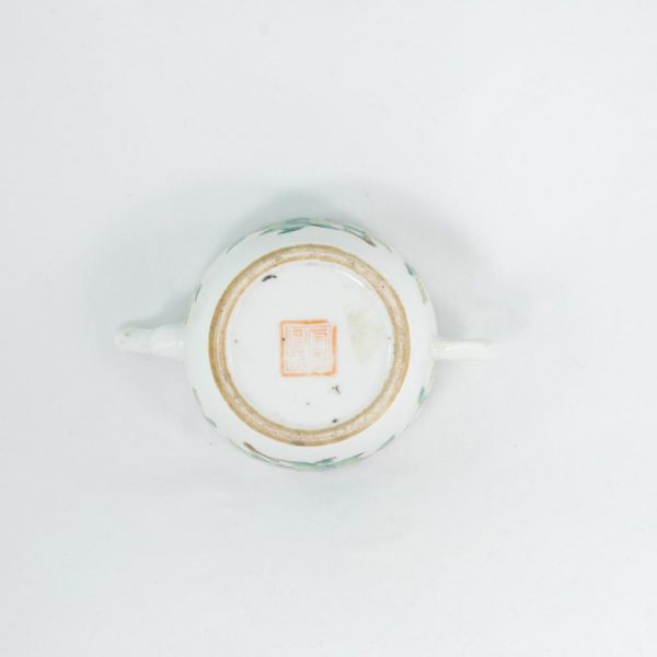 Chinese Antique Hand-Painted Famille-Rose Porcelain Teapot with Floral Design