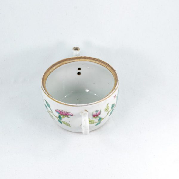 Chinese Antique Hand-Painted Famille-Rose Porcelain Teapot with Floral Design