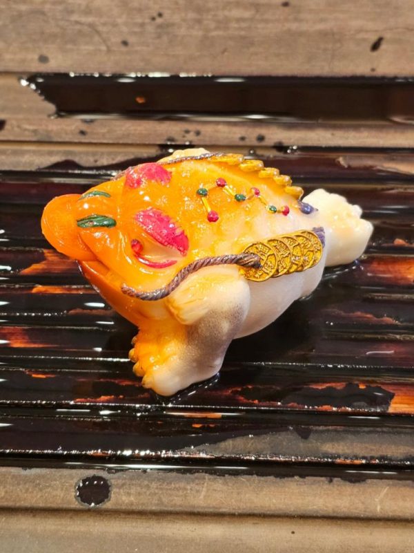 Color Changing Tea Pet (Alochroic) -- Three-Legged Coin Frog